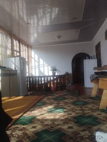 продаю дом рабочий гарадок: Үй, 180 кв. м, 4 бөлмө — 1