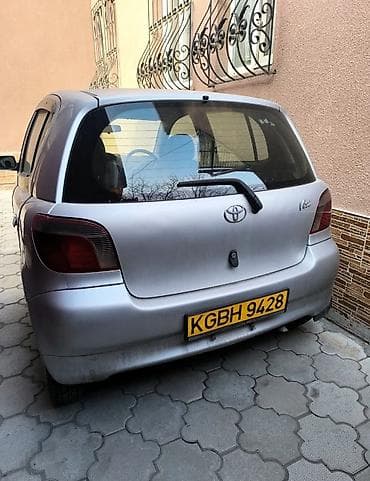 w210 210: Toyota Vitz: 2000 г., 1 л, Автомат, Бензин, Хэтчбэк — 4