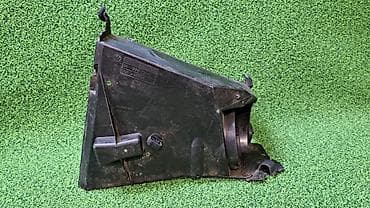 е38: Пластик моторного отсека Е38 8 201 163 Год 2000 В отличном состоянии — 2