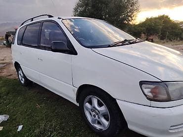 противен: Toyota Ipsum: 1997 г., Автомат, Бензин, Минивэн — 4