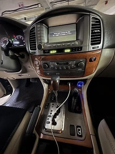 семейный авто: Lexus LX: 2007 г., 4.7 л, Автомат, Бензин, Внедорожник — 6