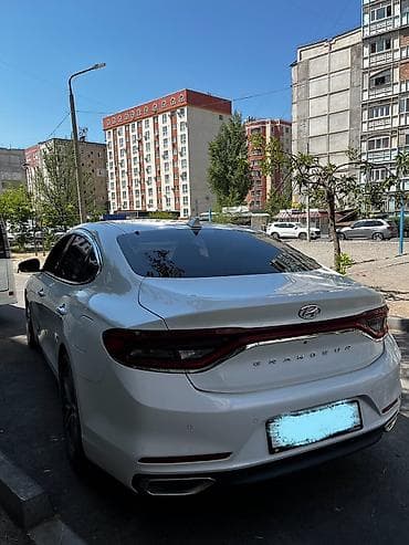 geely galaxy e5: Hyundai Grandeur: 2018 г., 3 л, Автомат, Газ, Седан — 2