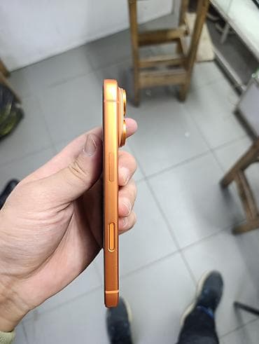 core i7 9700: IPhone 17 Pro, Б/у, 256 ГБ, Оранжевый, 100 % — 2