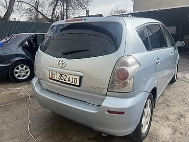rav4 2010: Toyota Corolla Verso: 2006 г., Минивэн — 4
