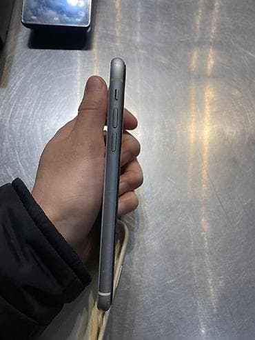 заказать бесплатный айфон: IPhone Xr, Белый, Кабель, 80 % — 4