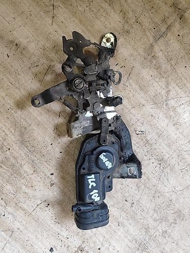 lend cruizer: Toyota Land Cruiser 100 замок багажника, Тойота Ланд круизер 100 замок — 1