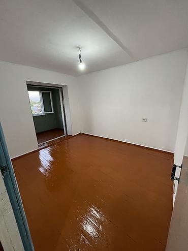 двухэтажная квартира: 2 комнаты, 60 м², 105 серия, 4 этаж, Старый ремонт — 10