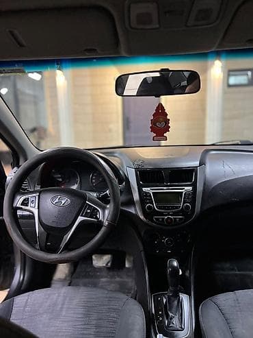 Продажа авто: Hyundai Solaris: 2015 г., 1.6 л, Автомат, Бензин, Седан — 4