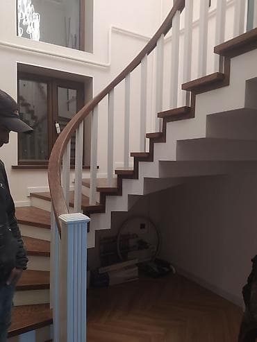 Лестницы и комплектующие на заказ: Деревянная лестница Для дома, Вид дерева: Орех, Форма лестницы: Винтовая, Стиль: Классический — 5