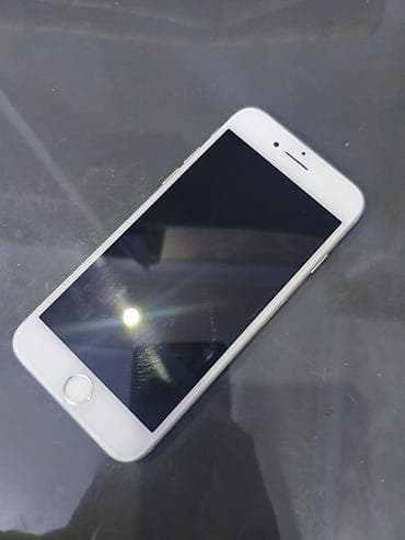 буферы на авто: IPhone 7, Б/у, Серебристый — 3