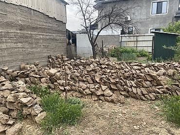 бочка для кымыза: Кизяк, Топливные брикеты из высушенного навоза (кирпичики-кексы). - — 2