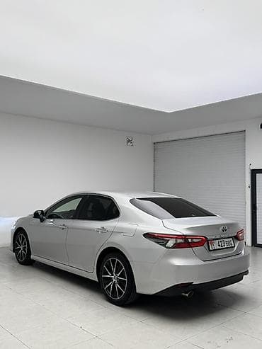 avalon 2017: Toyota Camry: 2022 г., 2.5 л, Автомат, Гибрид, Седан — 6