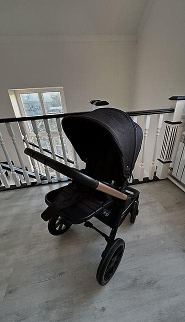 4 moms: Продаётся коляска Mow baby в отличном состоянии 🤍 Универсальная — 4