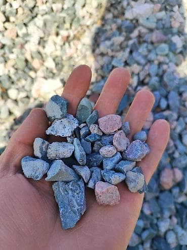 сеяный песок: Песок карьерный (супесь/крупнозернистый) - Фракция: преимущественно — 2