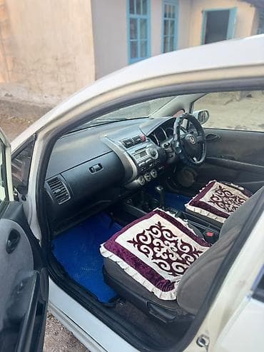кузов пасат: Honda Fit: 2002 г., Автомат, Бензин, Хэтчбэк — 3