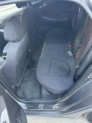 santa fe 2018: Hyundai Solaris: 2016 г., 1.6 л, Автомат, Бензин, Седан — 7