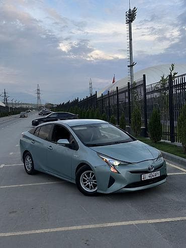 Toyota Prius: 2016 г., 1.8 л, Автомат, Гибрид, Хэтчбэк — 4