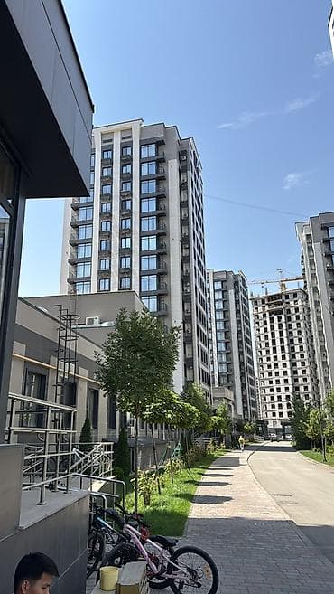 Кыймылсыз мүлк: ✨ Продается просторная 3-комнатная квартира в ЖК «Авангард Сити» 📍 — 1