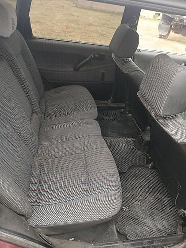 с кочкор авто: Volkswagen Passat: 1993 г., 1.8 л, Кол менен иштөөчү, Бензин, Универсал — 8