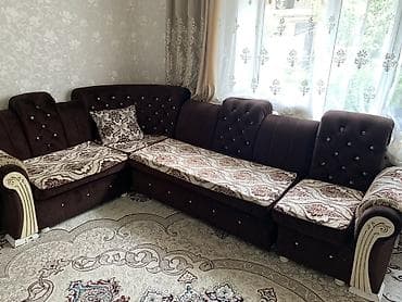 токмок комод: Бурчу бар диван, Кутулар менен — 1