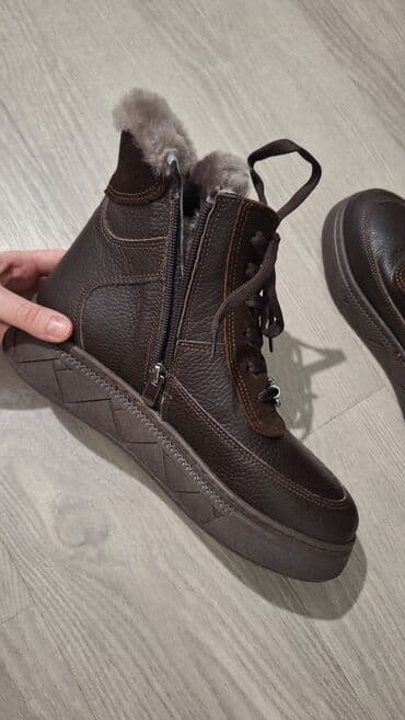 Үлпөт көйнөктөрү жана аксессуарлар: Продаю ботинки из натуральной кожи и из натурального меха ЦИГЕЙКА — 5