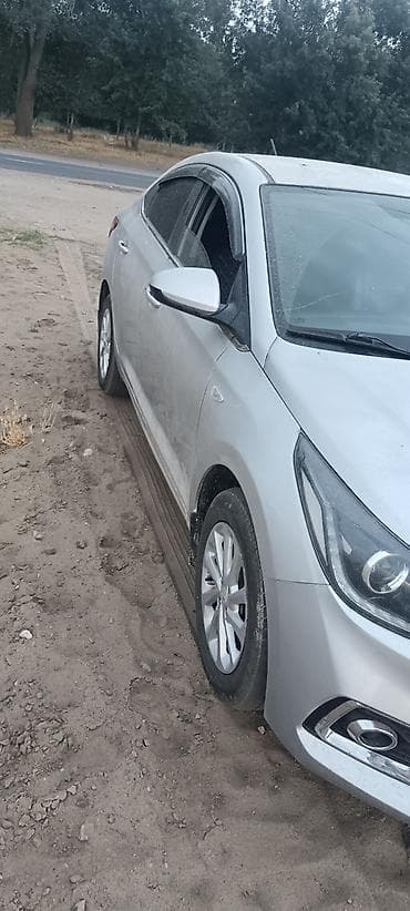 bvd e2: Hyundai Solaris: 2018 г., Автомат, Гибрид, Седан — 2