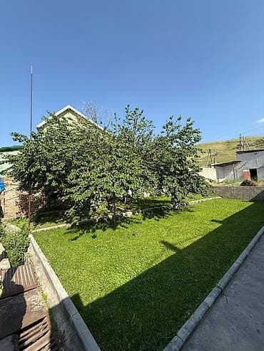 двухэтажных домов в бишкеке: Продаю дом в Ортосае по ул. Ормокоева, общей площадью 102 кв.м — 10