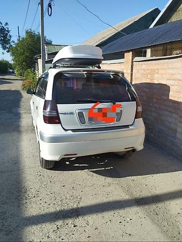 Toyota Ipsum: 2002 г., 2 л, Автомат, Бензин, Минивэн — 6