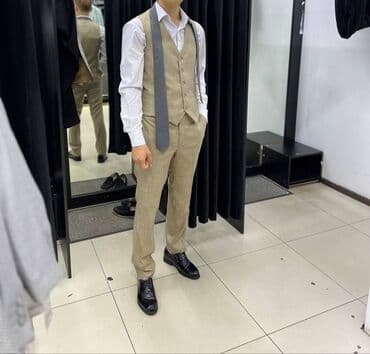 на выпускной: Продаю шикарный костюм На парня Одевали один раз на выпускной — 2