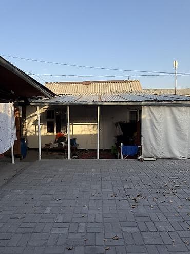 Продажа домов: 🏡 Продаётся угловой дом в Кызыл-Аскере 🔹 Участок — 5 соток 🔹 Дом — 80 — 3