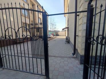 продается квартира в доме белый пароход: 1 комната, 30 м², Индивидуалка, 1 этаж, Старый ремонт — 10