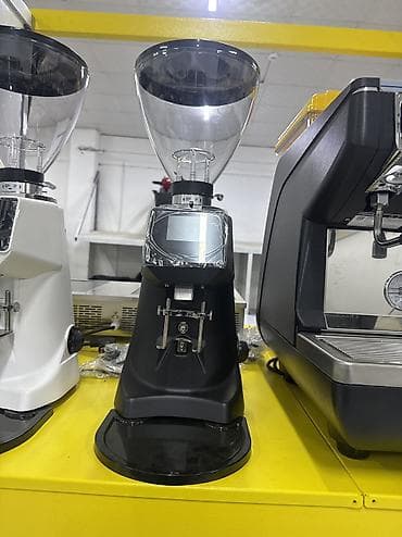 live bar: Профессиональная эспрессо-машина Nuova Simonelli Appia Life (2 группы) — 2