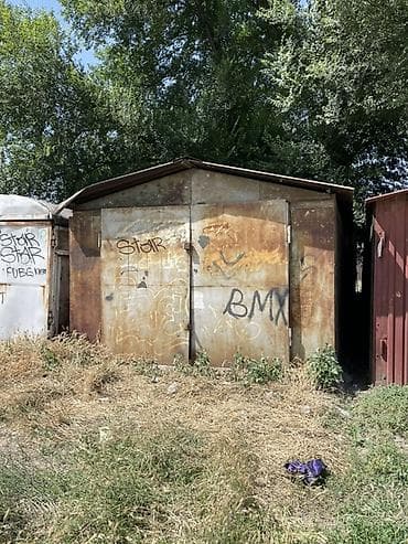 портативный гараж: Продаю гараж Разборный ширина около 3 м, длина около 5 м, высота — 1