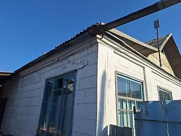 дома в орловке: 🏡 **ПРОДАЁТСЯ ДОМ** 📍 Район: Кирпичный, Красный Строитель 🏠 Площадь — 10