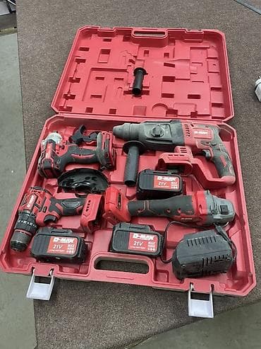 Набор аккумуляторного электроинструмента D-MAX в пластиковом кейсе