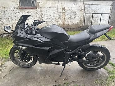 китайский мото: Спортивный мотоцикл с обтекателями, черный матовый цвет. Основные — 2