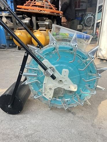 КУНы: Ручная сеялка для овощных и зерновых культур Описание: - Толкательная — 3