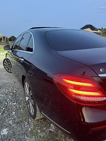 Mercedes-Benz E-Class: 2018 г., 3 л, Автомат, Бензин, Седан — 7