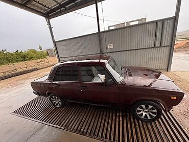 авто г каракол: ВАЗ (ЛАДА) 2107: 2006 г., 1.7 л, Кол менен иштөөчү, Бензин, Седан — 1