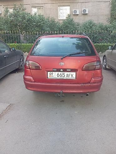 Унаа: Toyota Avensis: 2002 г., 2 л, Кол менен иштөөчү, Дизель, Универсал — 4