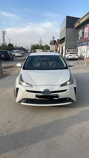 Toyota Prius: 2019 г., 1.8 л, Вариатор, Гибрид, Лифтбек