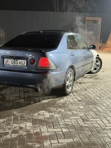 меняю дом на машину: Lexus IS: 2004 г., 2 л, Газ — 6