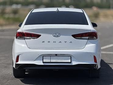 Транспорт: Hyundai Sonata: 2023 г., 2 л, Автомат, Газ, Седан — 4