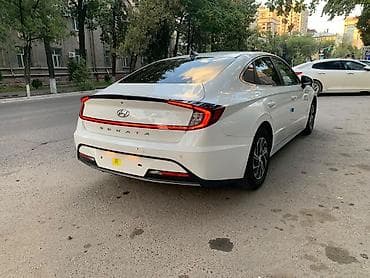 Транспорт: Hyundai Sonata: 2022 г., 2 л, Автомат, Гибрид, Седан — 9