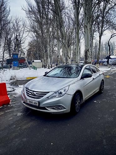 san: Hyundai Sonata: 2013 г., 2 л, Типтроник, Газ, Седан — 6