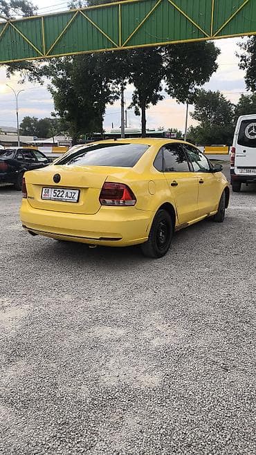 марка пола: Volkswagen Polo: 2016 г., 1.6 л, Механика, Бензин, Седан — 3
