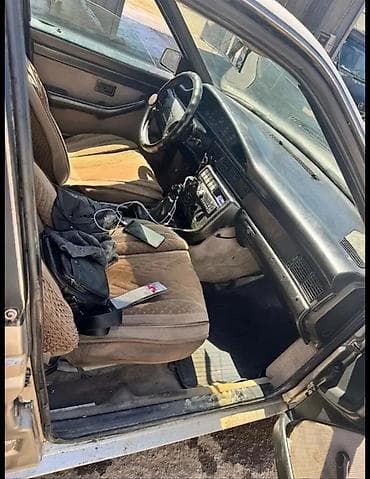 Audi: Audi 100: 1990 г., 2.3 л, Механика, Газ, Седан — 4
