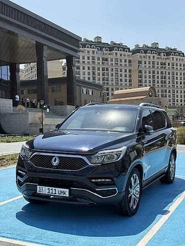 джипы 200000 сом: 100%Родной окрас Год выпуска:2019 Привод: полный 4WD Обьем:2.2дизель — 1