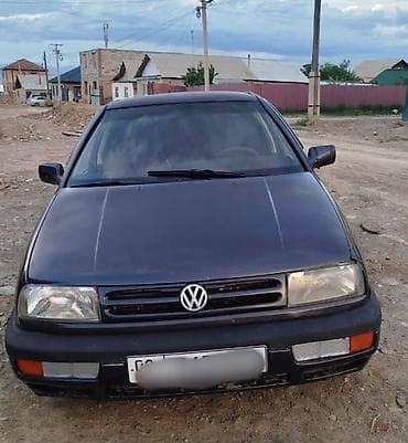 Продажа авто: Volkswagen Vento: 1995 г., 1.8 л, Механика, Бензин, Седан — 3