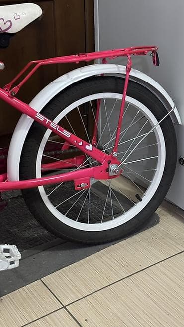 Детский транспорт: Детский велосипед, 4-колесный, 6 - 9 лет, Для девочки, Б/у — 3